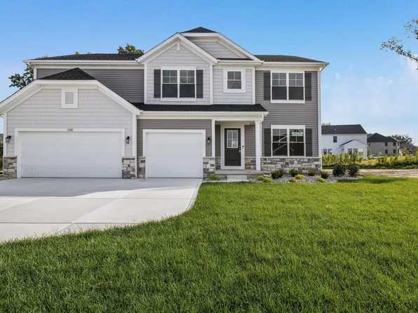 2560 Iowa St, Crown Point, IN 46307