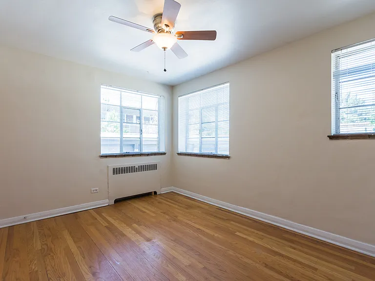 Elegante Apartments — Photo 22