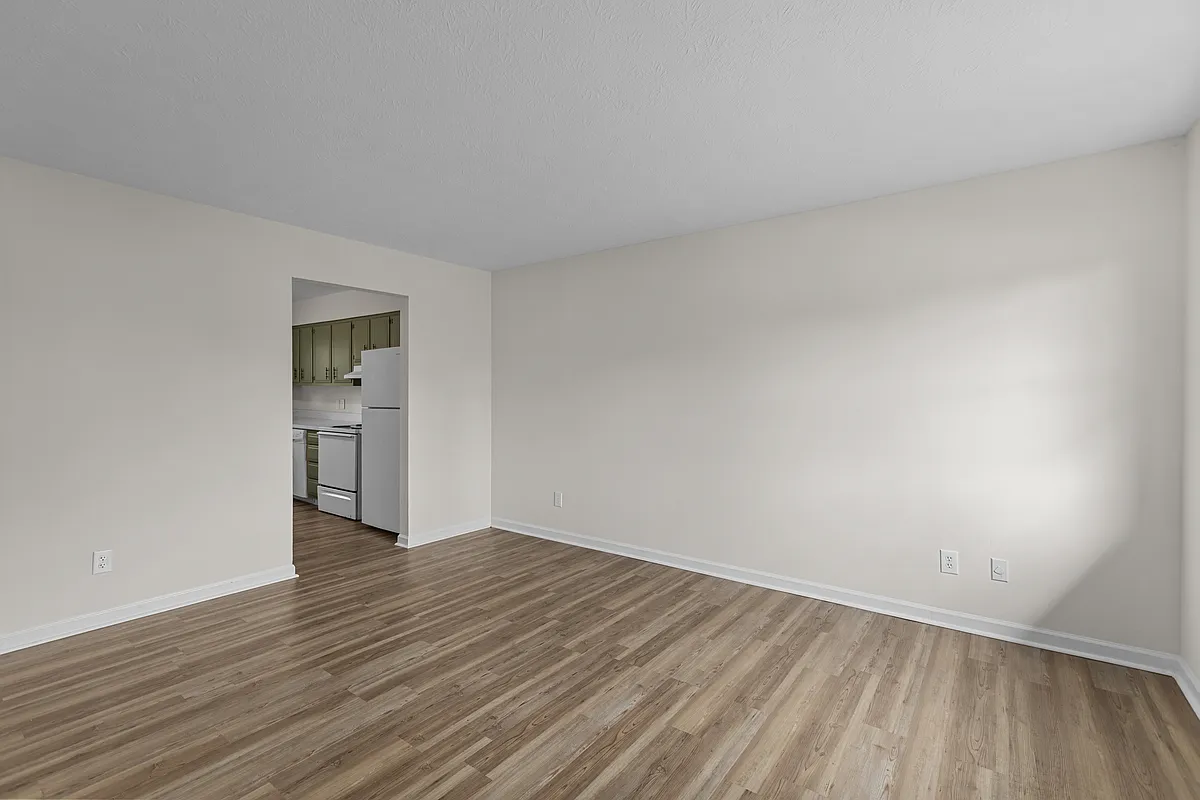 Living room - 826-828 Ridgeview Dr #826