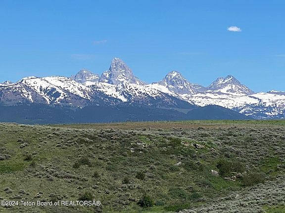 2nd image of 2633 Spring Hollow Ranch Rd