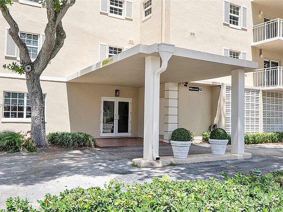 5th image of 950 De Soto Rd APT 3C