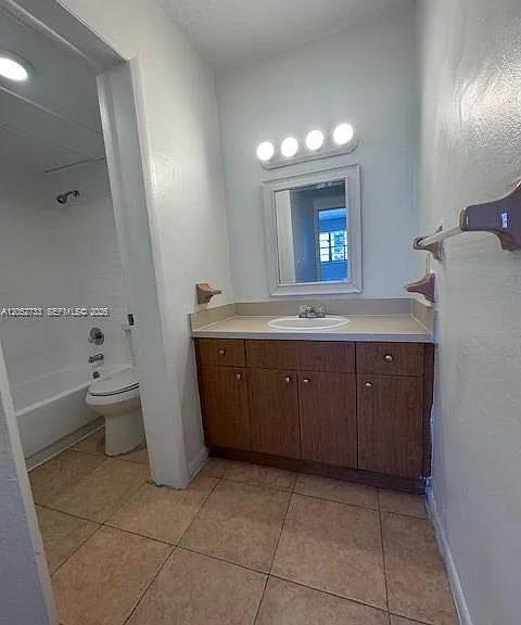 1015 NW 45th Ave #102 — Photo 9