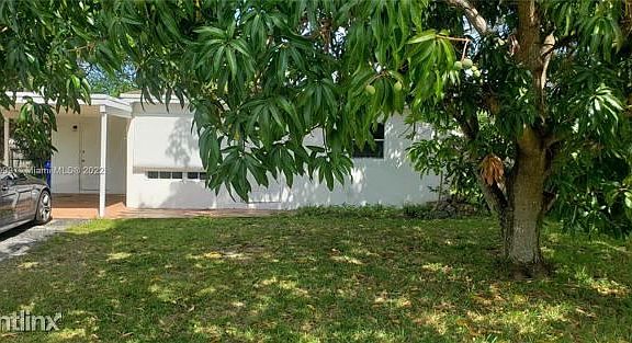 4th image of 2640 NW 64th Ave