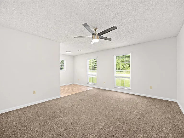2105 N Keebler Ave #D — Photo 3