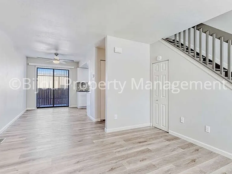 3066 Starlight Cir — Photo 7
