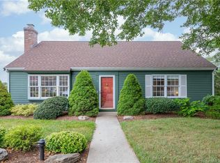 1 Maybury Pl #1, Madison, CT 06443