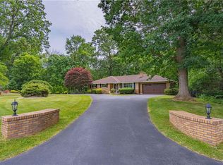 2697 Lapp Rd S, Allentown, PA 18104