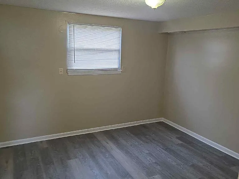 4902 Saddlebrook Ln — Photo 34