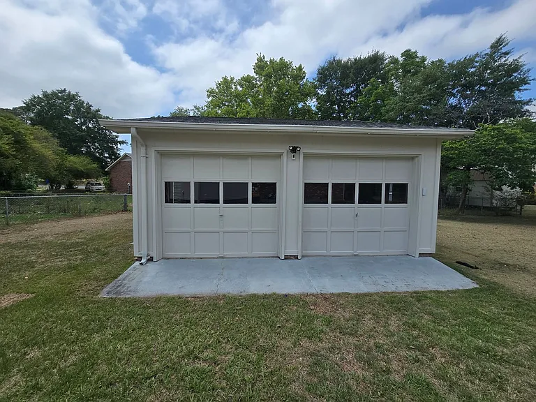 5247 Brownwood Ct — Photo 3