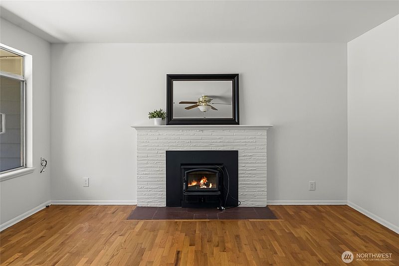 4th image of 16821 19th Avenue SW