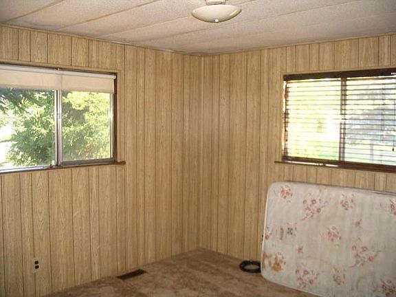 3rd image of 201 Crestwood Dr