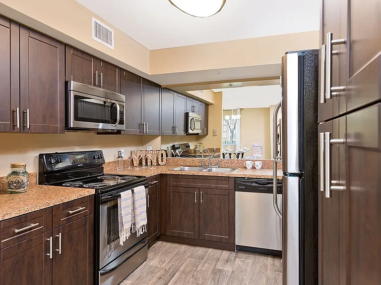 Sanctuary Cove Apartments — Photo 6