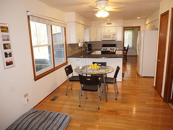 5th image of 37 Country Hills Dr
