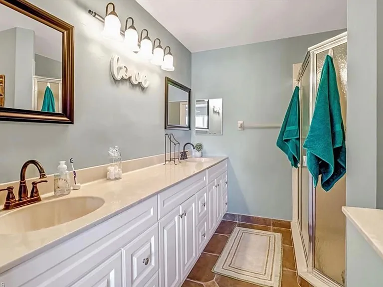 9840 Luna Cir #201 — Photo 8