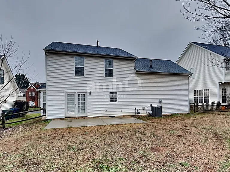 15464 Stone Hollow Dr — Photo 21
