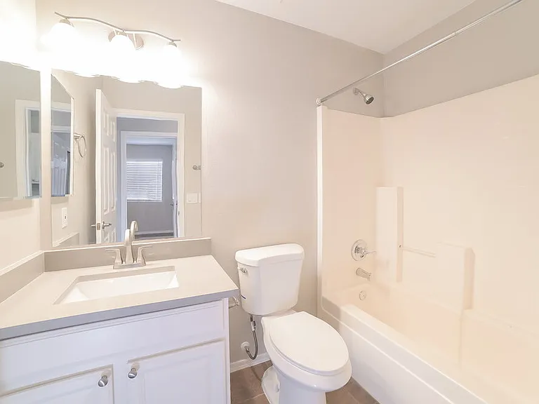 12557 W Mandalay Ln — Photo 11