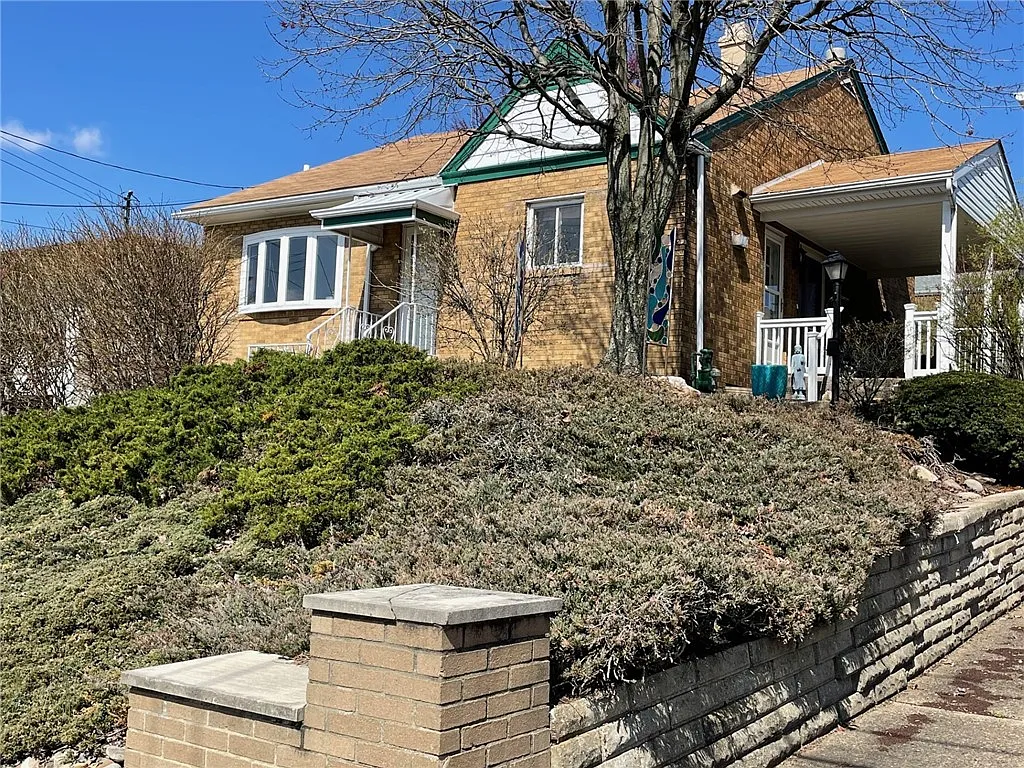 403 Susanna Ct photo 1