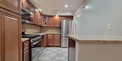 2076 East 55th Street