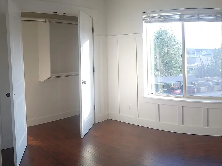 1045 S 1700 W — Photo 11