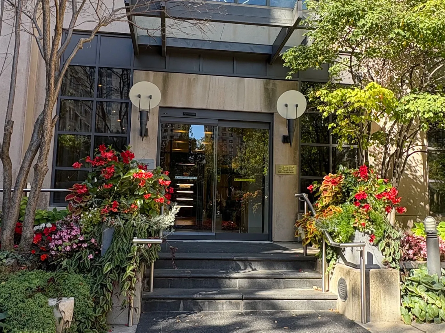 3 bed, $4,500 — Photo 2