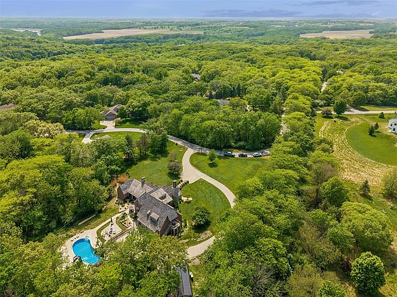 4th image of 27681 Northwoods Rd