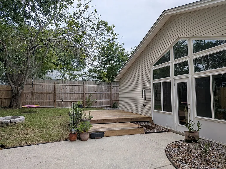 5275 Powrie Dr — Photo 37