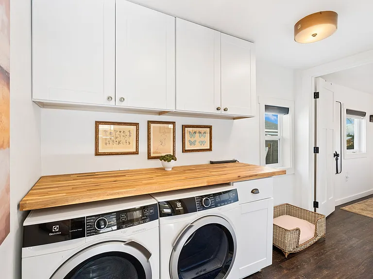 322 N Sunset St — Photo 19