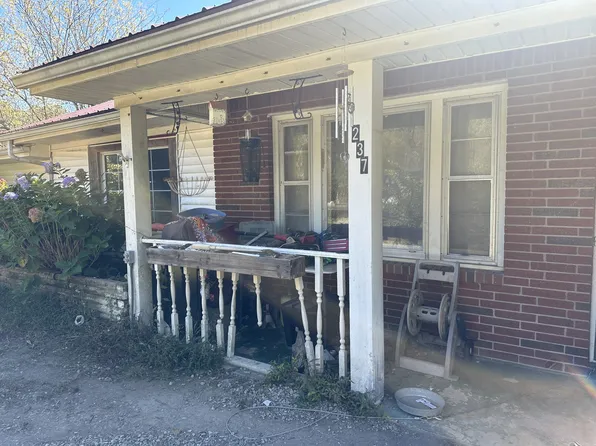 237 Brazzle Rd, Waverly, TN 37185