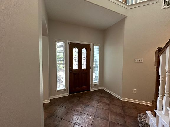 3rd image of 9210 Memorial Grove Dr