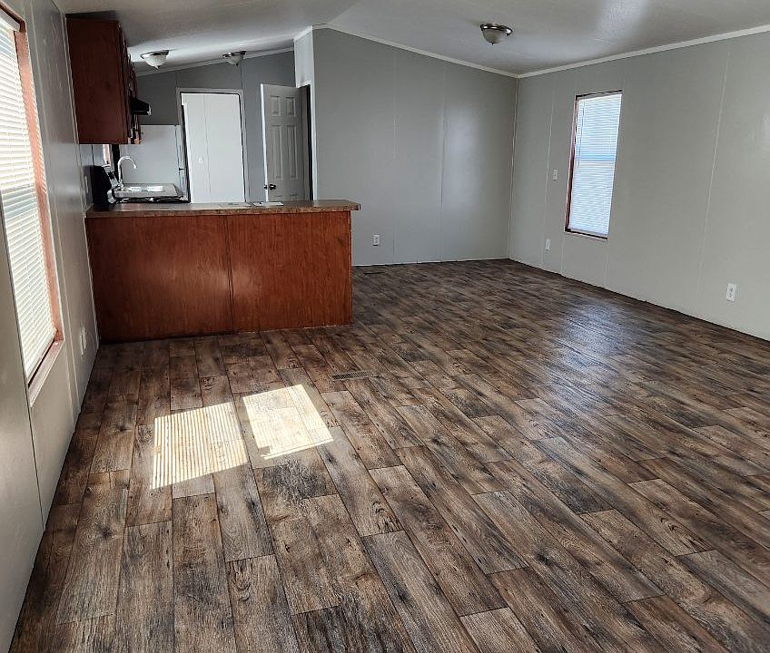 1st image of 148 Elm Leaf Ln