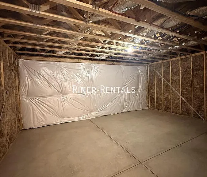 1327 Derby Dr — Photo 19
