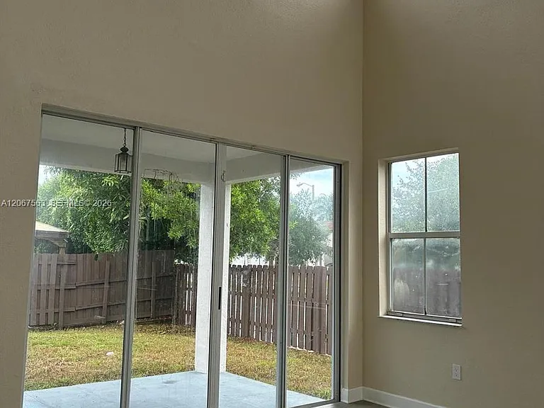 8205 NW 116th Ave — Photo 9