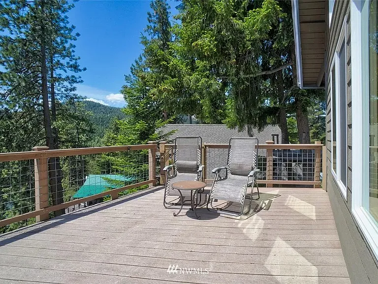 Main floor deck - very spacious with retractable awning (remote operated)