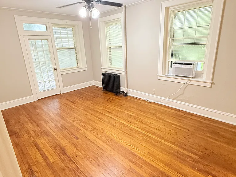 1712 Hampton Blvd #8 — Photo 9