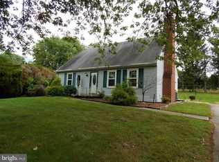 15 Old School Ln, Manchester, PA 17345