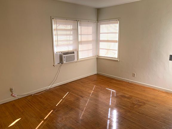4th image of 178 1/2 Saint Joseph Ave