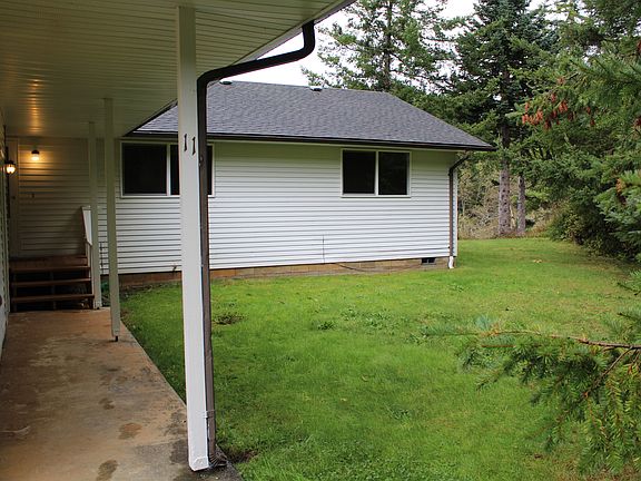 5th image of 11 Harborview Ct