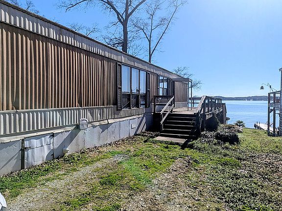 2nd image of 60 Twin Isle South Dr