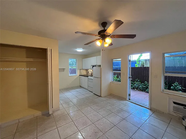 820 SW 31st Ave #S — Photo 7
