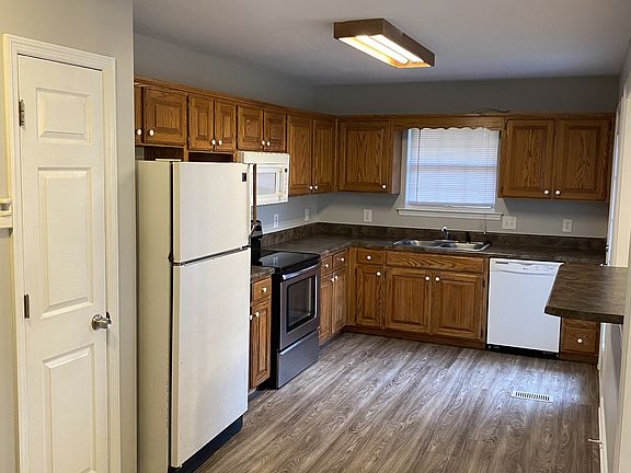 5th image of 583 Highpoint Dr