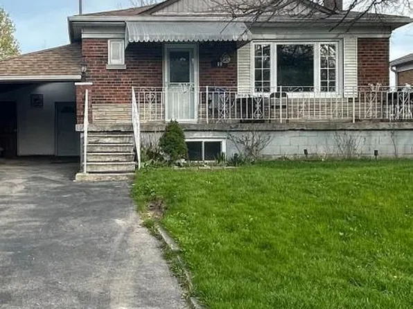 19 Maywood Park, Toronto, ON M1K 2G9