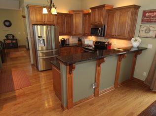 W133N6333 Hummingbird Way, Menomonee Falls, WI 53051