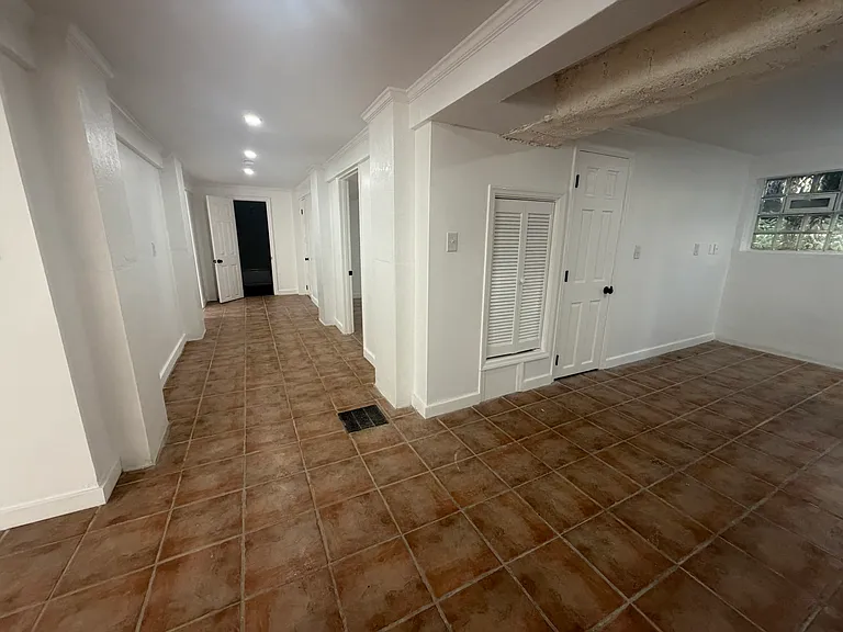 8 Saint Margaret St #B — Photo 10
