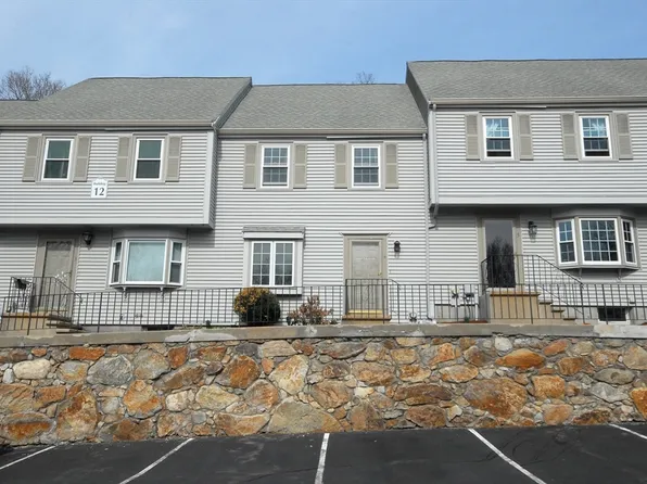 12 Oak Ridge Dr Unit 4, Maynard, MA 01754