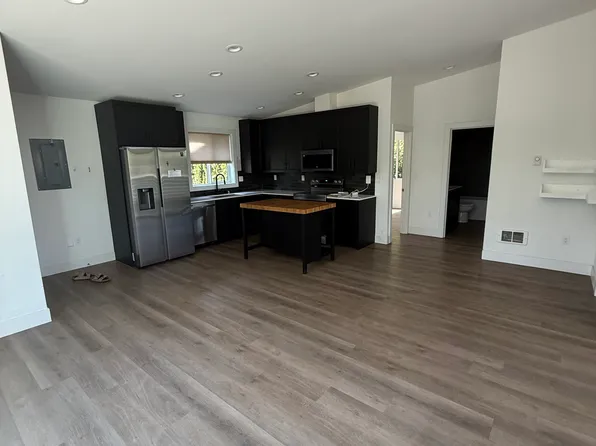 2814 34th Ave W #C, Seattle, WA 98199