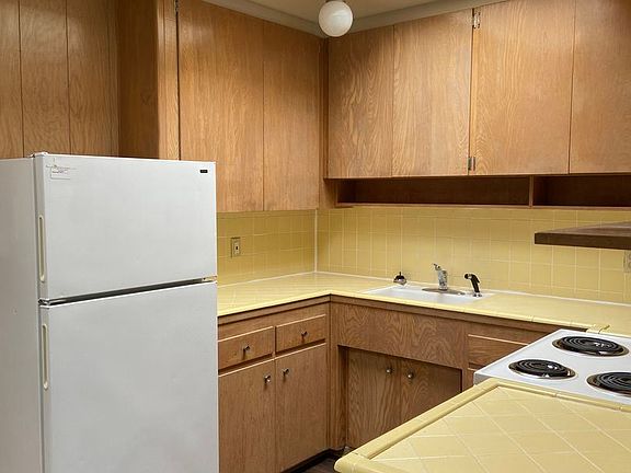 3rd image of 215 Front St N #6784588