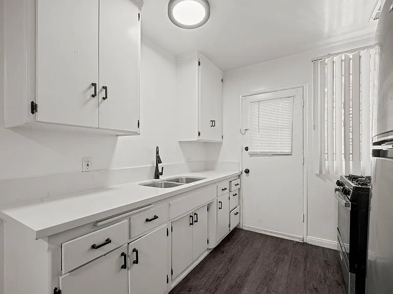 3868 S Potomac Ave #7 — Photo 7