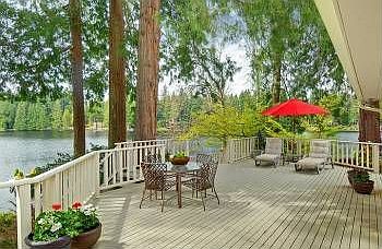 3rd image of 2219 E Beaver Lake Dr SE