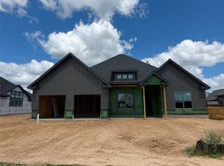 4735 Coral River Rd, College Station, TX 77845