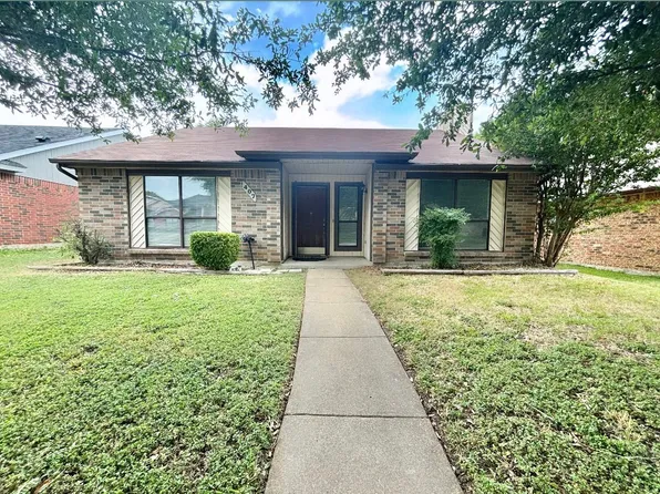 407 Sims Dr, Cedar Hill, TX 75104